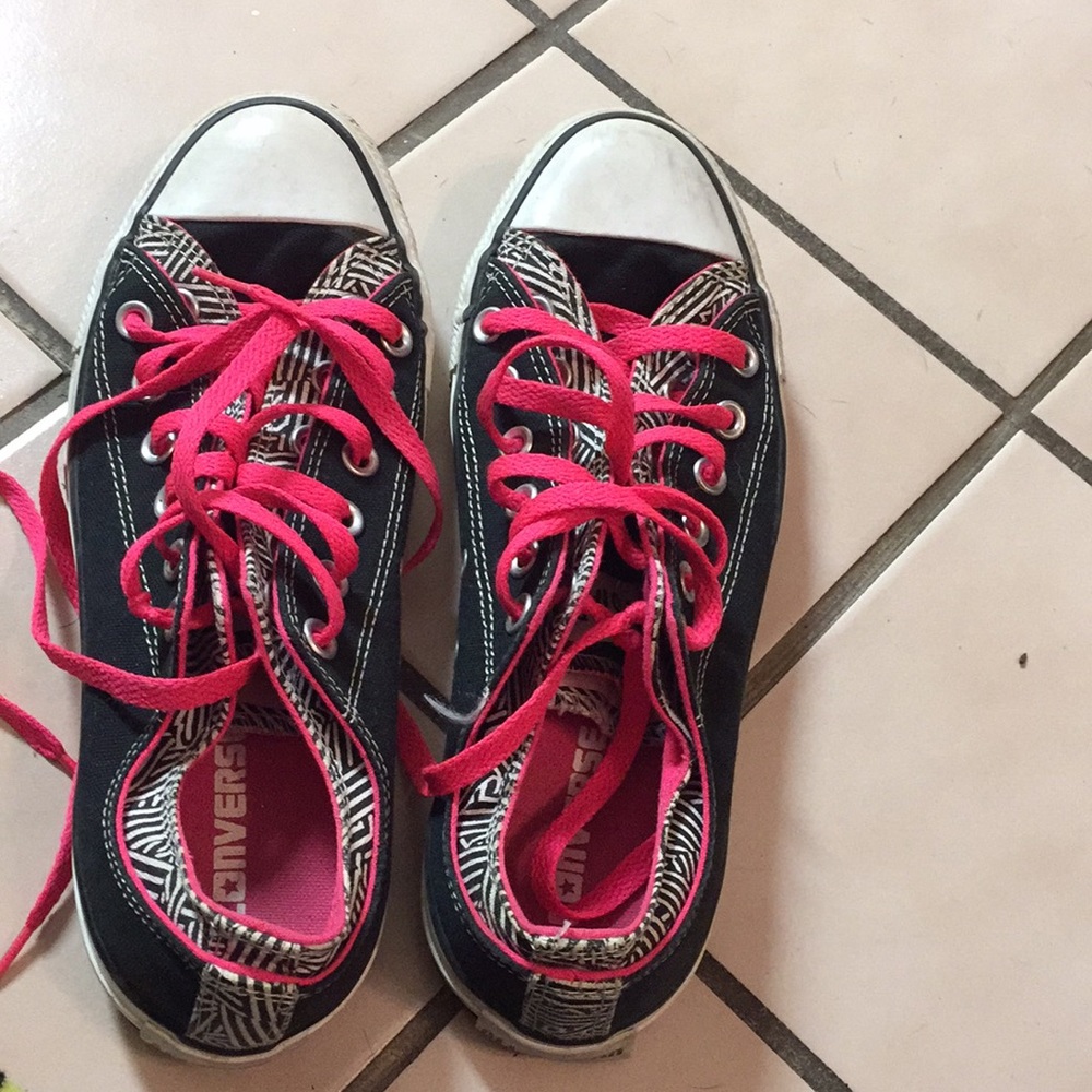Converse - Picture 1 of 3